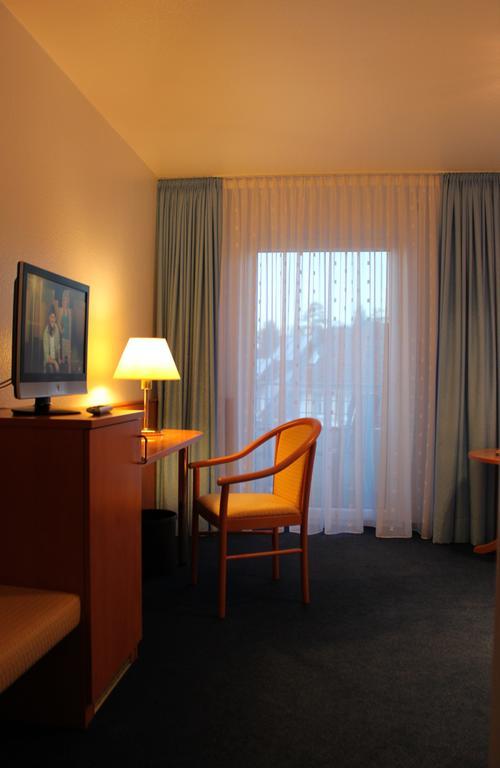 Hotel Garni Eden Меерсбург Стая снимка